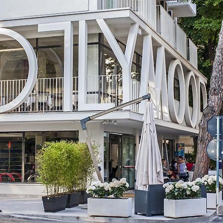 ריצ'יונה Hotel Hollywood מראה חיצוני תמונה