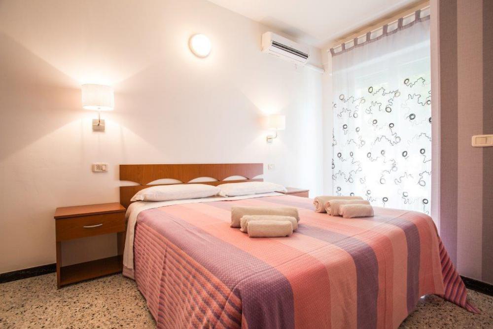 ריצ'יונה Hotel Hollywood מראה חיצוני תמונה