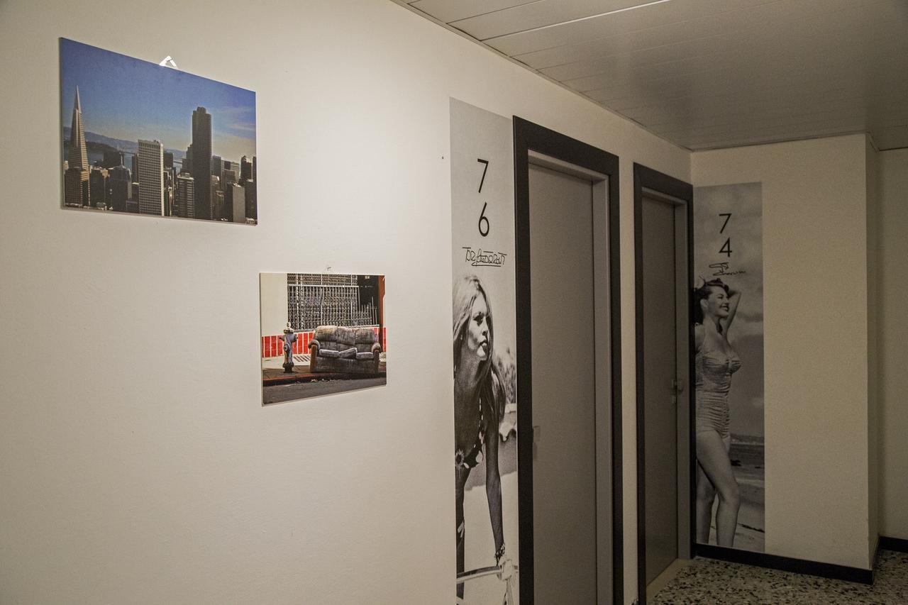 ריצ'יונה Hotel Hollywood מראה חיצוני תמונה